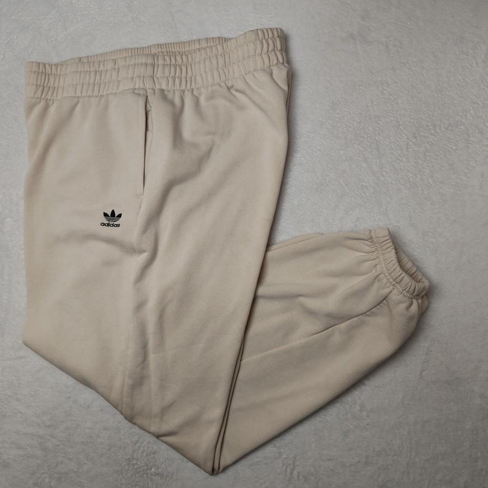 Adidas Sweatpants Womens XL Beige Fleece Trefoil Jogger Pants Essentials IA6436